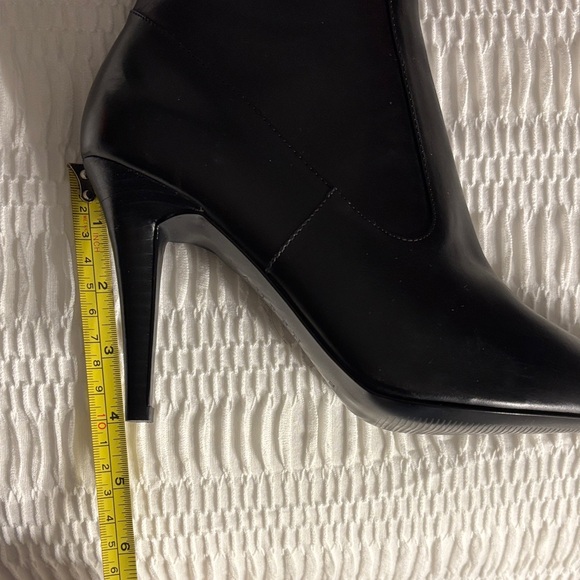 Ralph Lauren Elegant Black Women's Knee-High Boots  Size 7 Zipper NWT - Picture 8 of 8